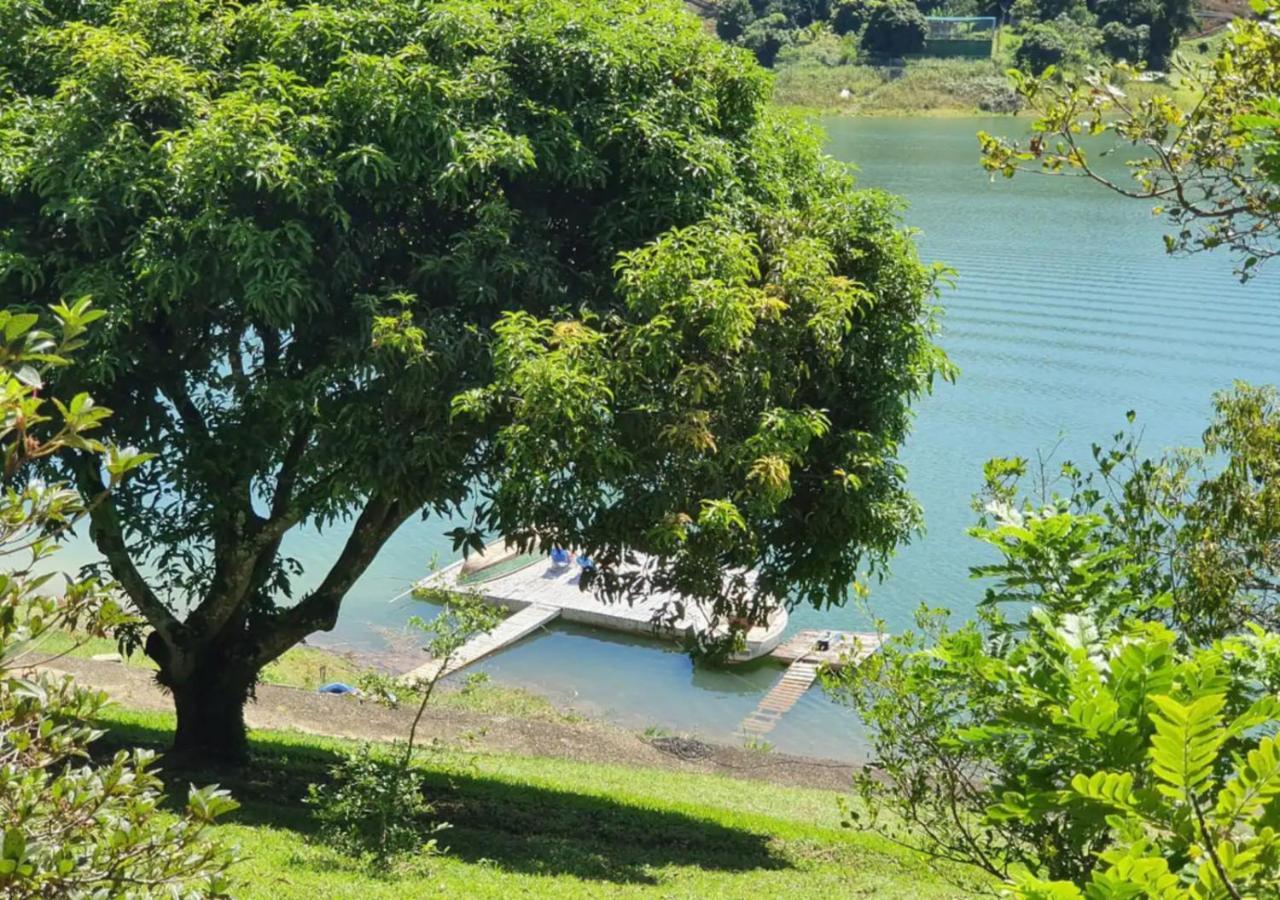 Villa Maravilhoso Sitio Na Beira Da Represa Igaratá Exterior foto